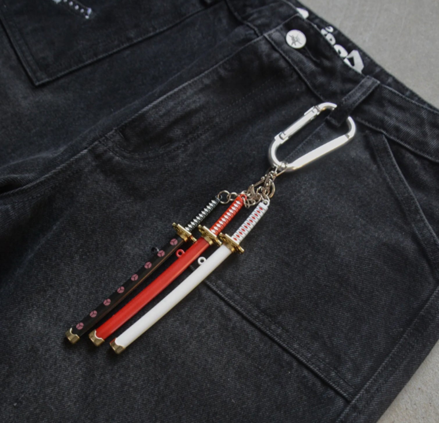 One Piece - Zoro Jeans + Gift Sword