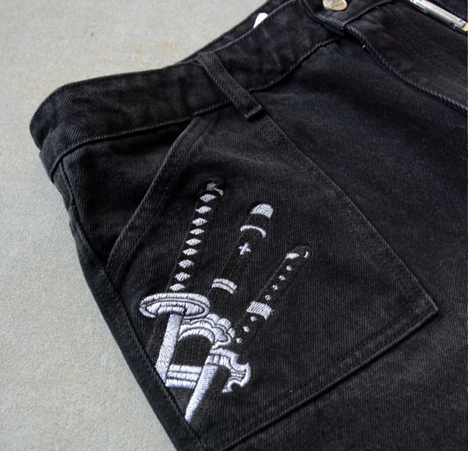 One Piece - Zoro Jeans + Gift Sword